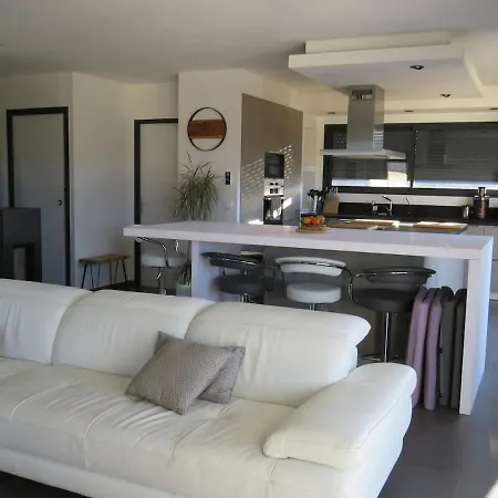 Récente , Au Calme Vue Sur Les Pyrénées Villa
